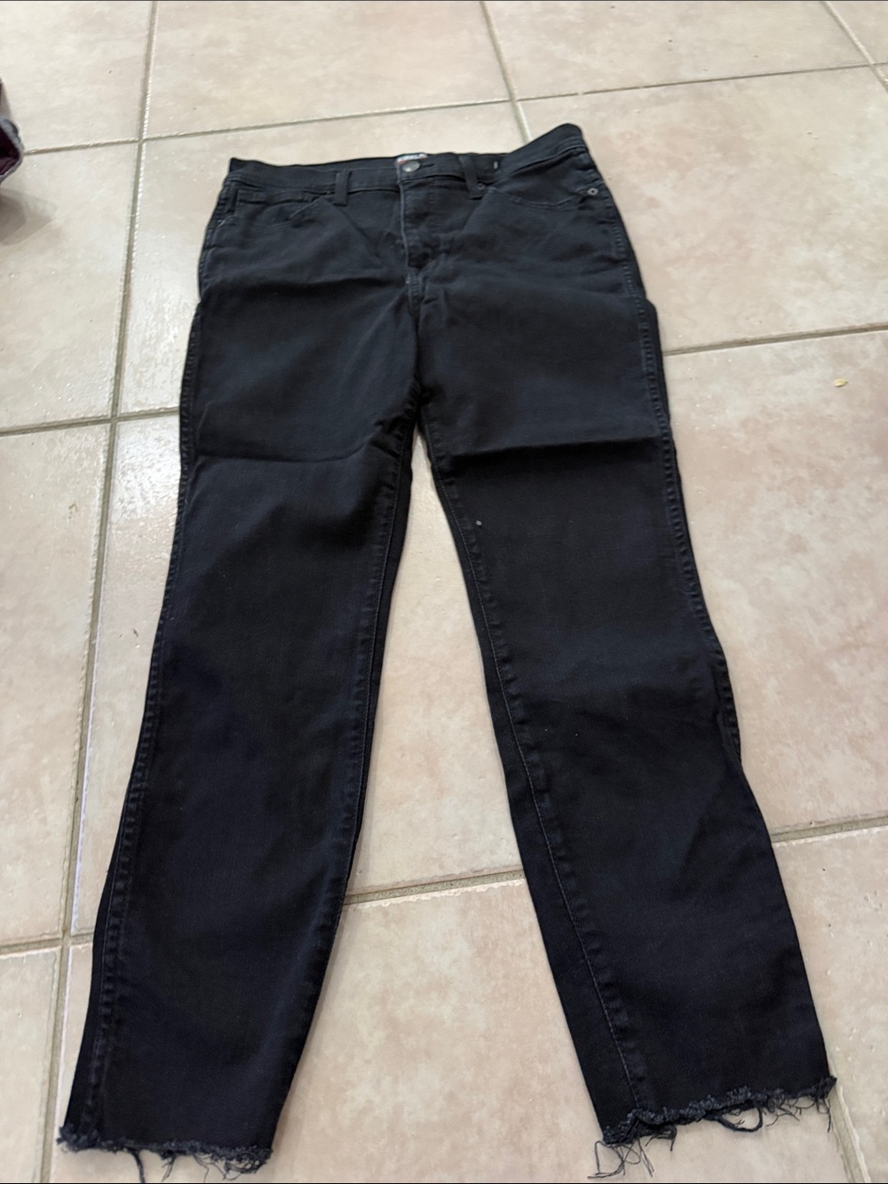 Kirkland Signature Black Cropped Straight-Leg Jeans with Raw Hem size 14 @@@